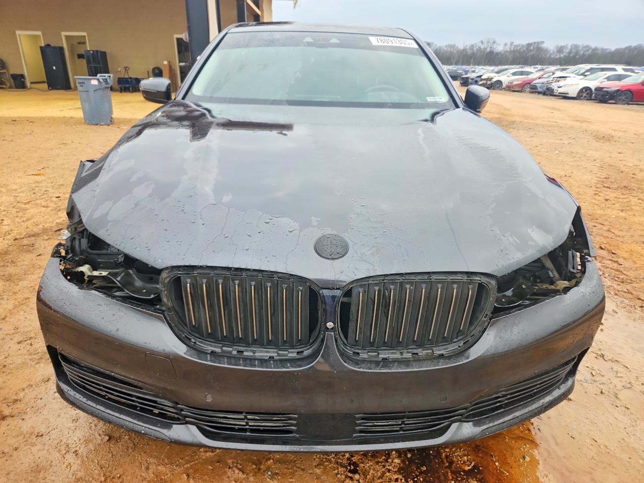 2016 BMW 750 Xi - Фото 5