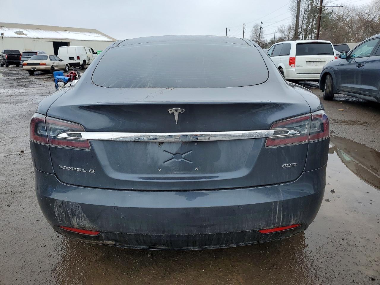 2016 Tesla Model S - Image 6