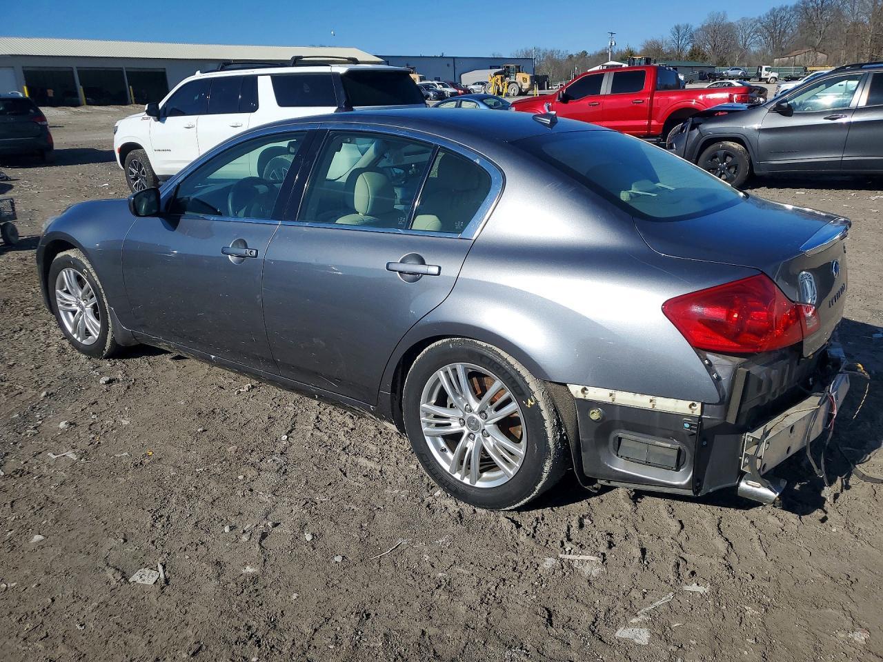 2012 Infiniti G37 Sedan Journey - Image 2