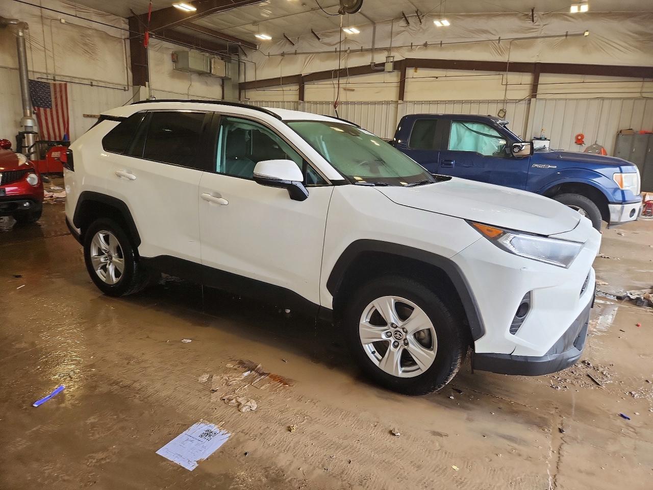 2021 Toyota Rav4 Xle - Фото 4