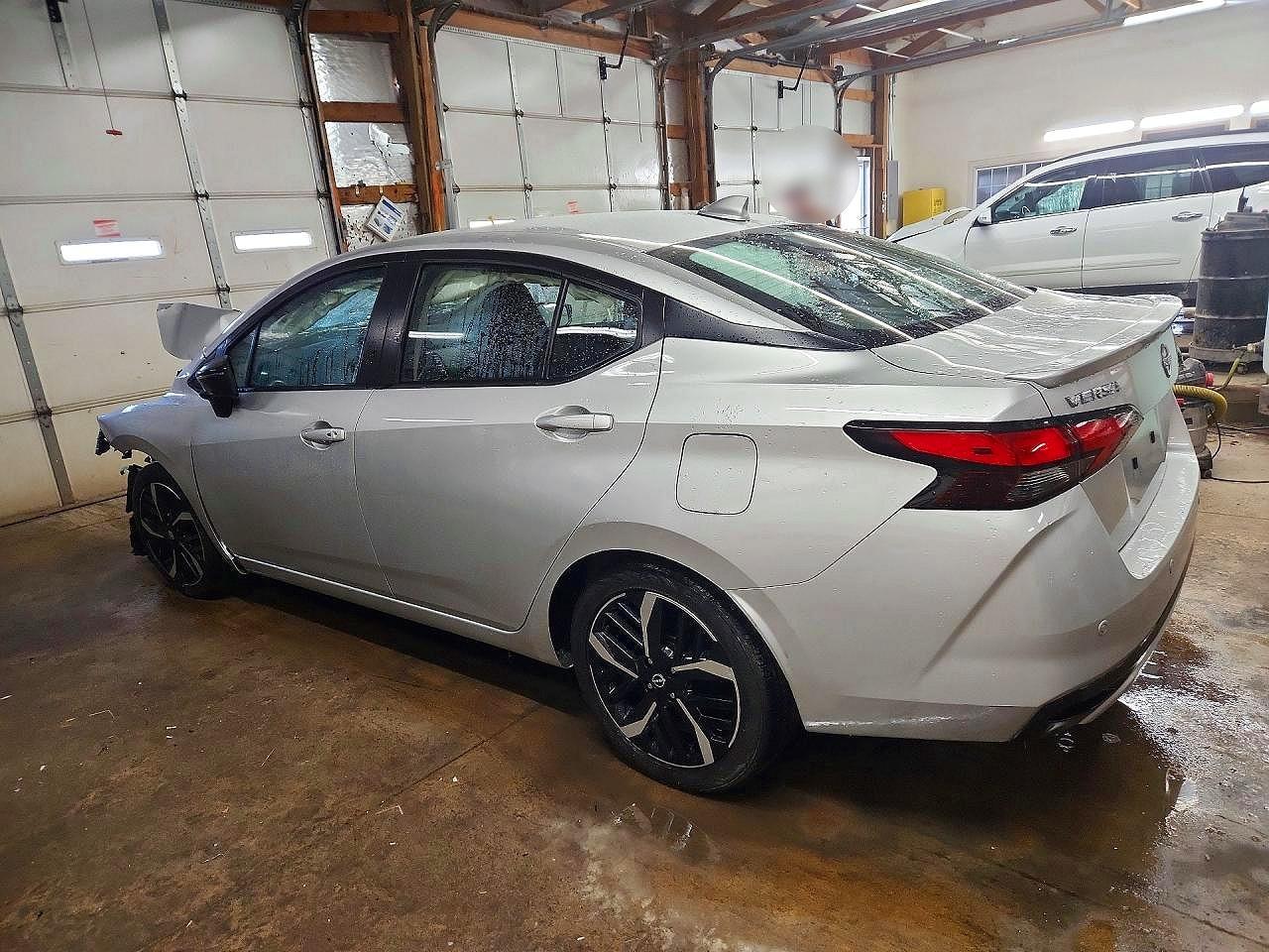 2024 Nissan Versa Sr - Фото 2