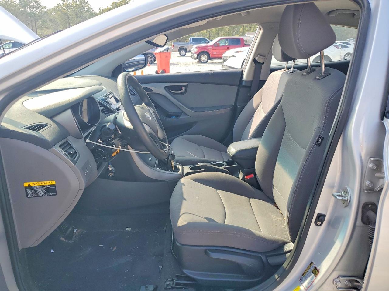 2016 Hyundai Elantra Se - Фото 7
