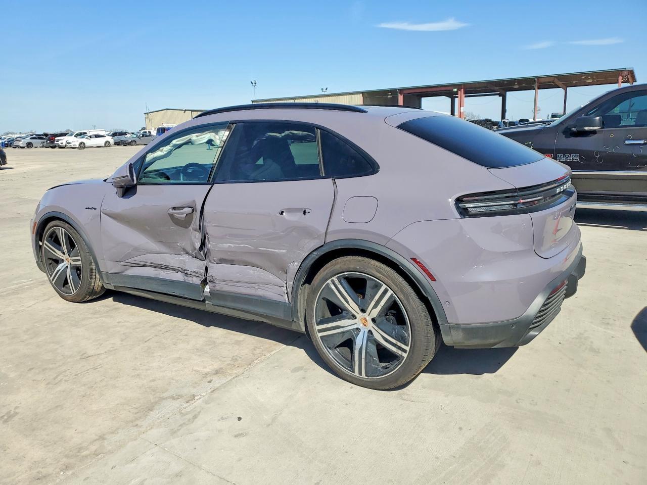 2025 Porsche Macan 4S - Image 2