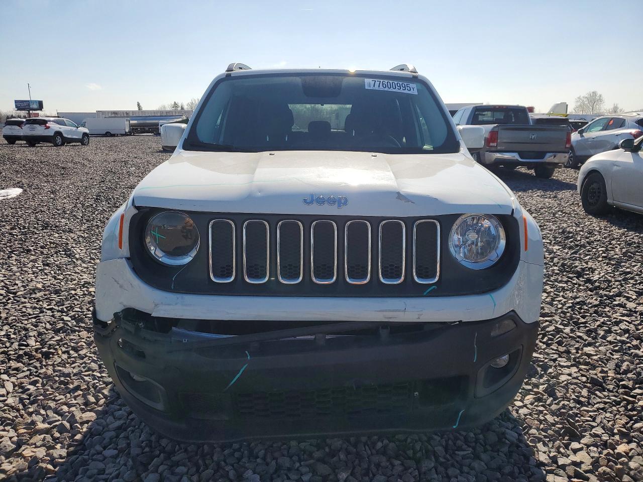 2016 Jeep Renegade Latitude - Image 5