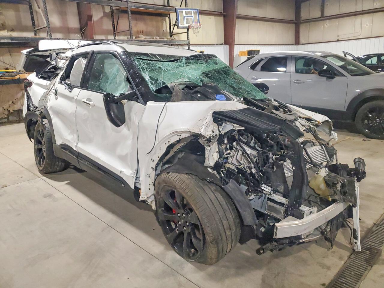 2023 Ford Explorer St - Фото 4