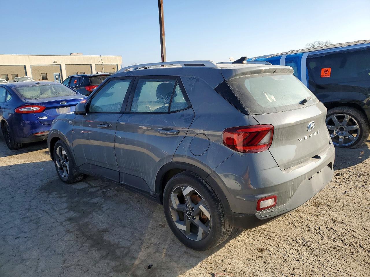 2021 Hyundai Venue Sel - Image 2