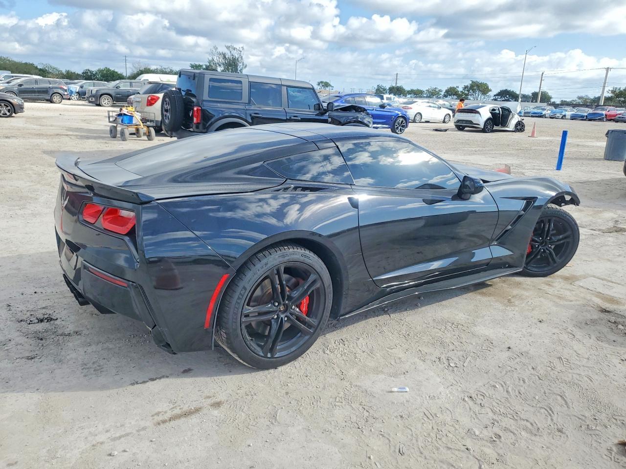 2017 Chevrolet Corvette Stingray 1Lt - Фото 3