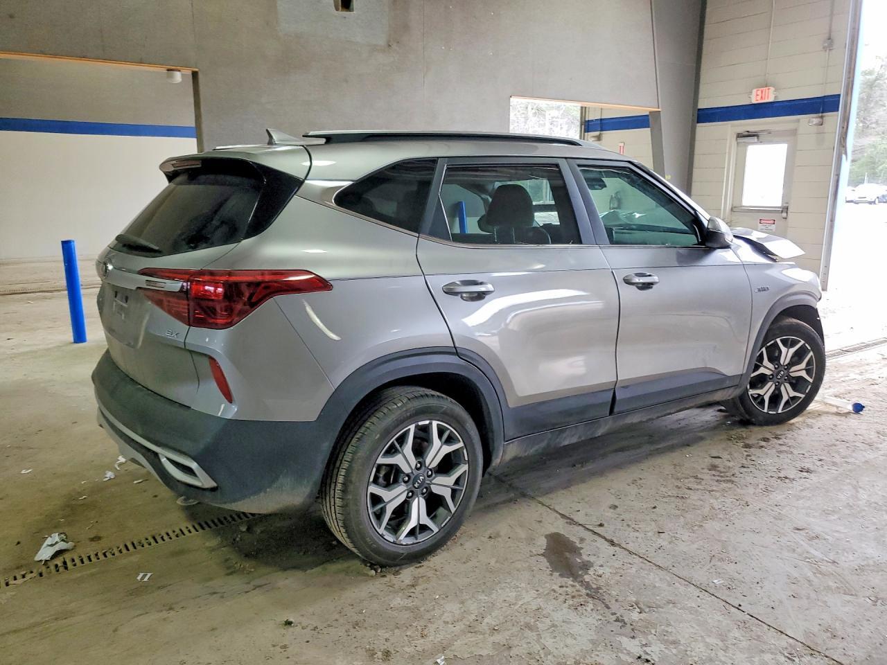 2021 Kia Seltos Ex - Фото 3