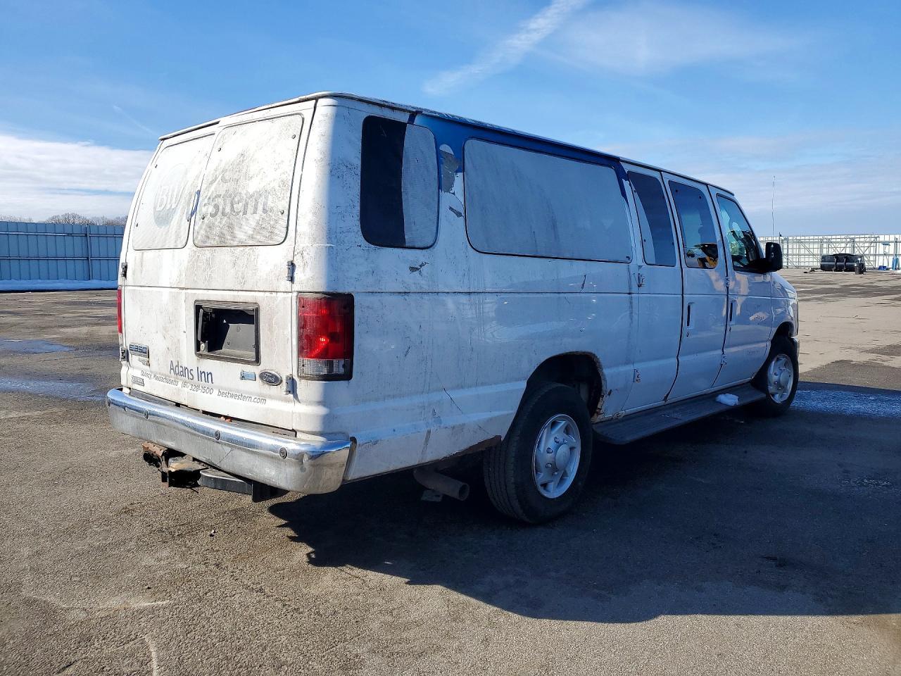 2014 Ford Econoline E350 Super Duty Wagon - Фото 3