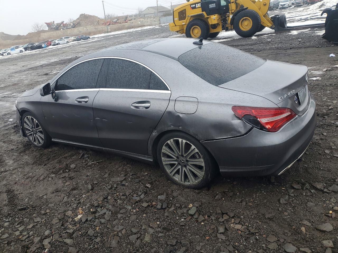 2019 Mercedes-Benz Cla 250 4Matic - Фото 2