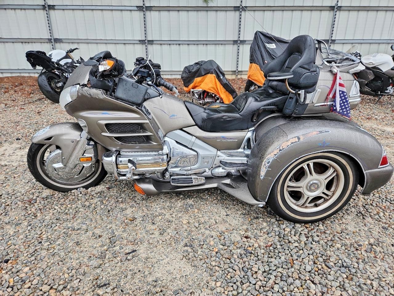 2006 Honda Gl1800 - Фото 3