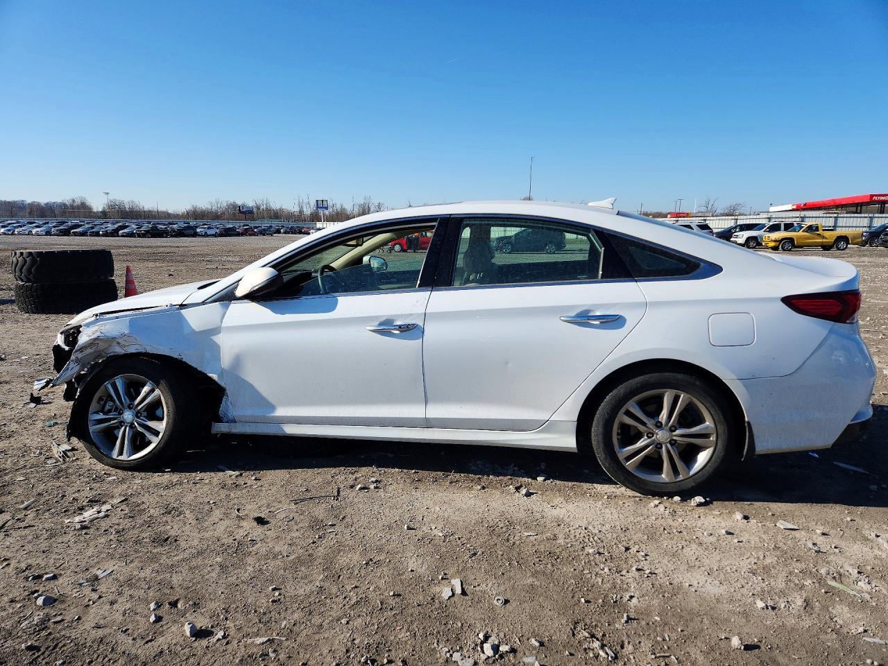 2019 Hyundai Sonata Limited - Image 2