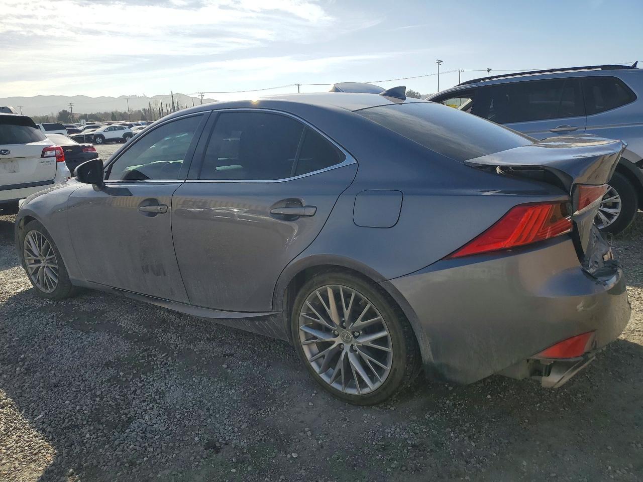 2018 Lexus Is 300 Base - Фото 2