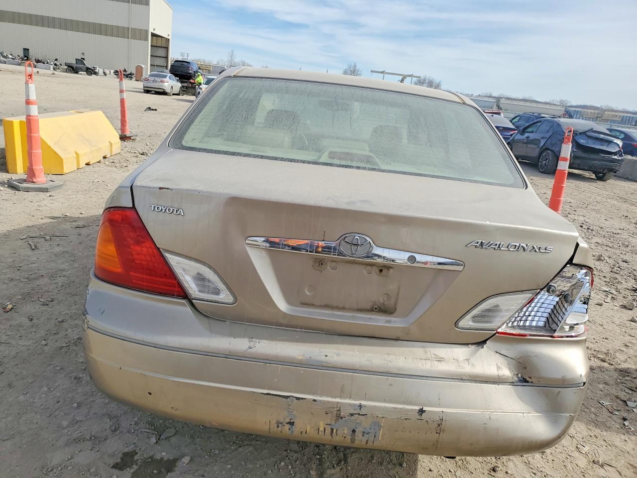 2001 Toyota Avalon Xl - Фото 6