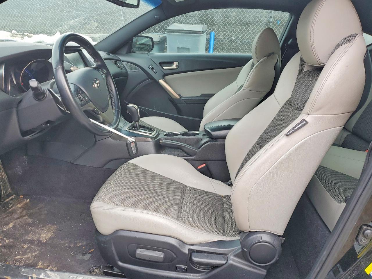 2014 Hyundai Genesis Coupe 2.0T - Фото 7