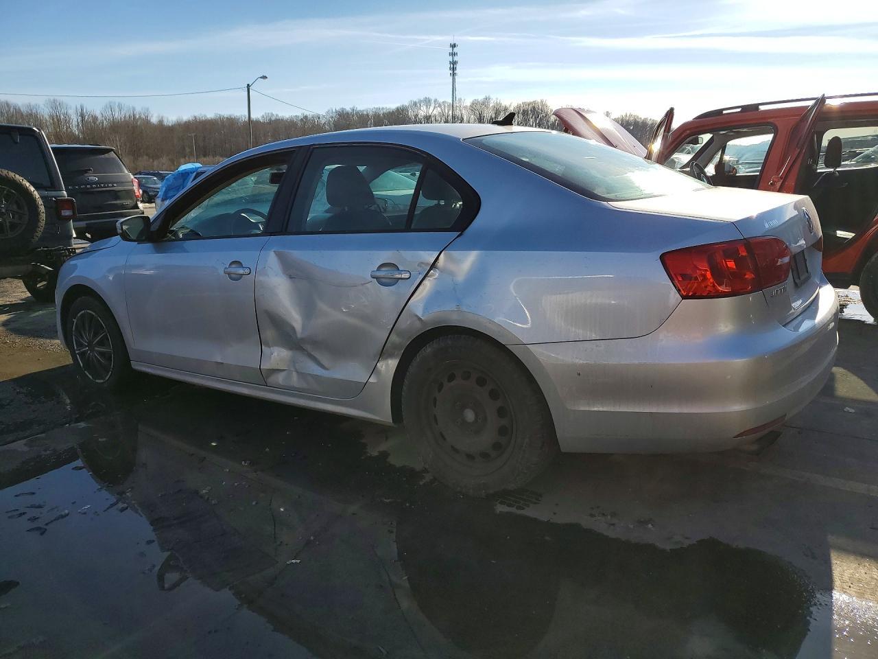 2014 Volkswagen Jetta Se - Image 2