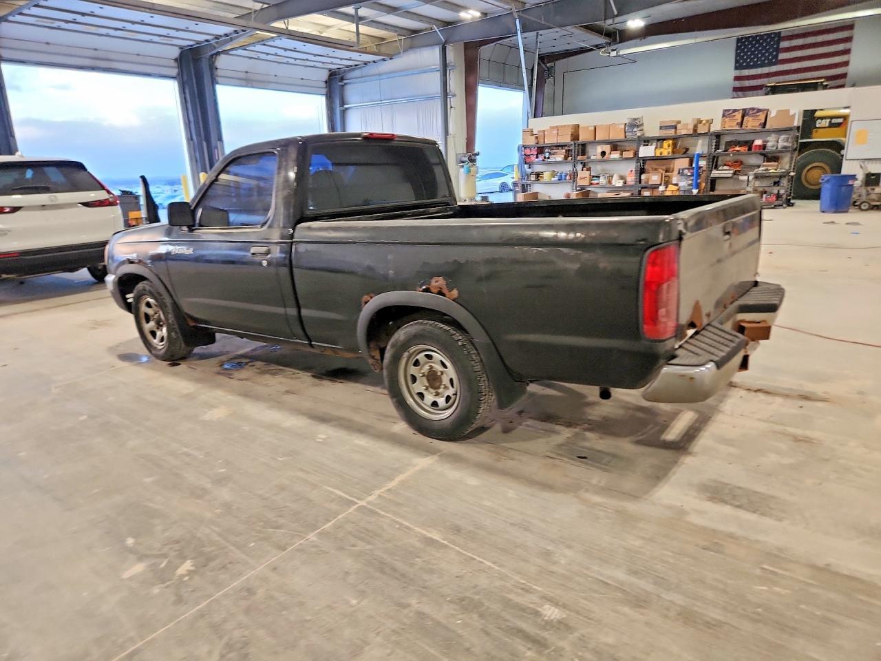 2000 Nissan Frontier Xe - Фото 2