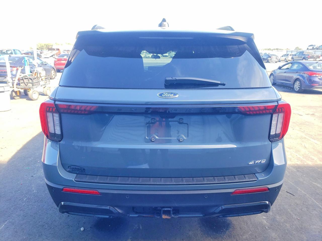 2025 Ford Explorer St-Line - Фото 6