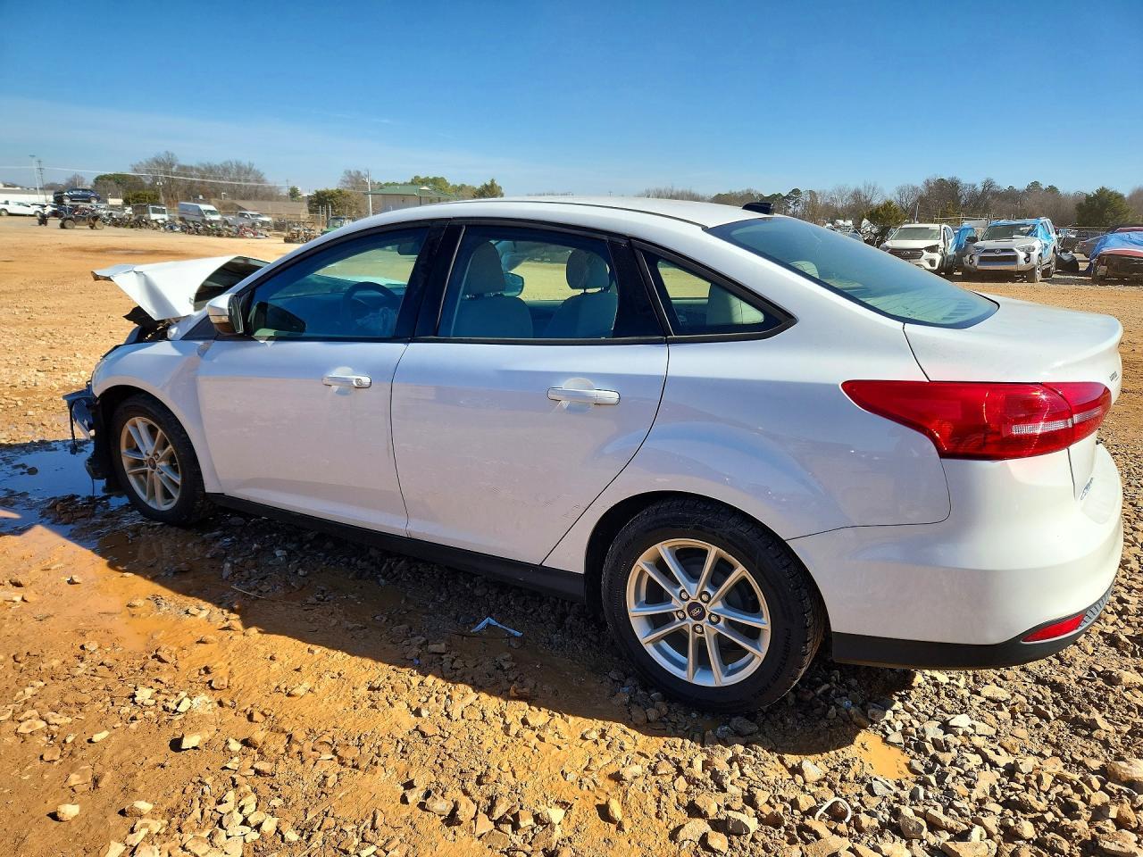 2016 Ford Focus Se - Image 2