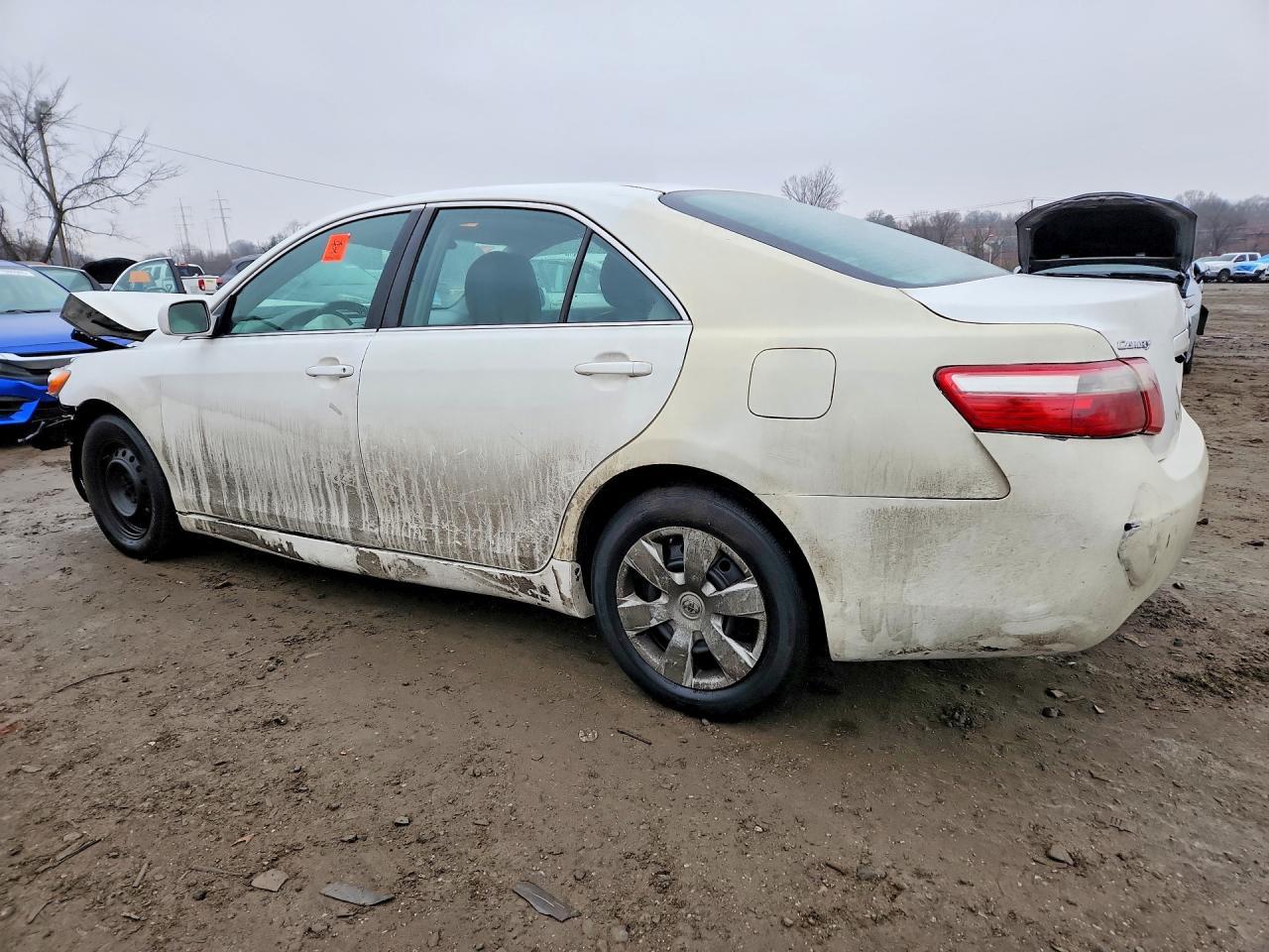 2009 Toyota Camry Base - Фото 2