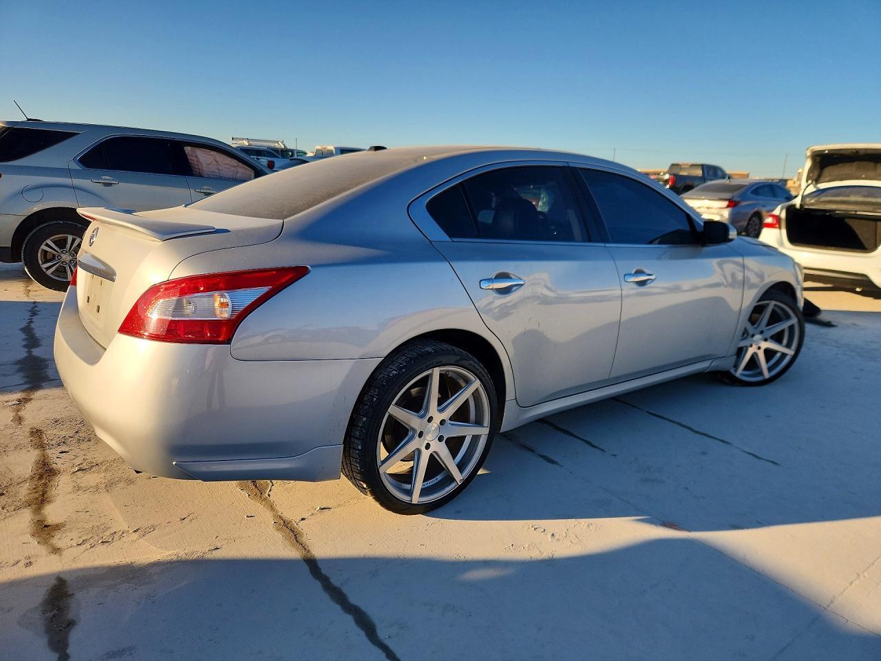 2011 Nissan Maxima S - Image 3
