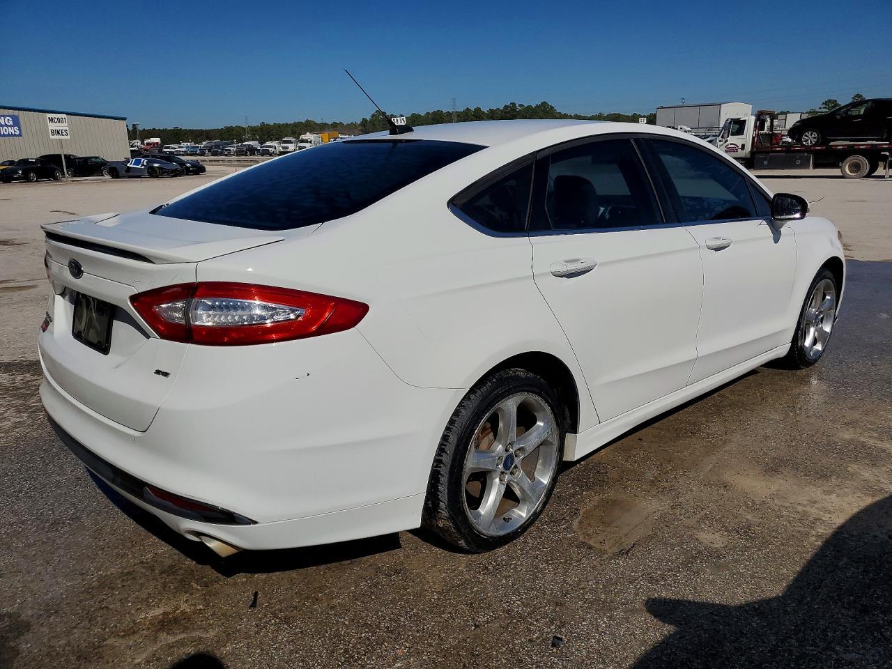 2014 Ford Fusion Se - Фото 3