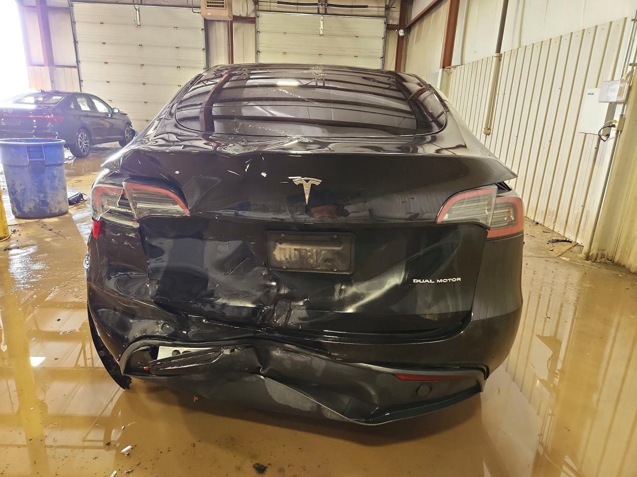 2023 Tesla Model Y - Фото 6