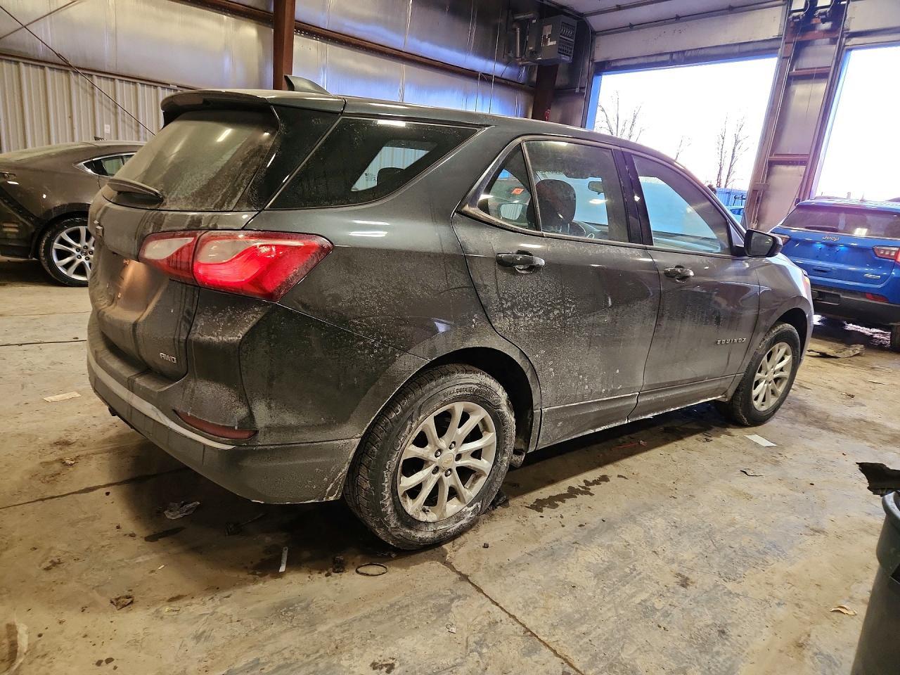 2018 Chevrolet Equinox Ls - Image 3