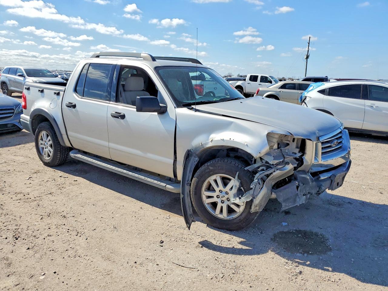 2007 Ford Explorer Sport Trac Xlt - Image 4