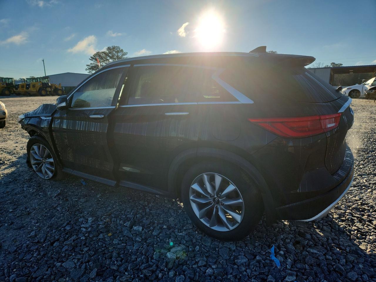 2021 Infiniti Qx50 Essential - Image 2