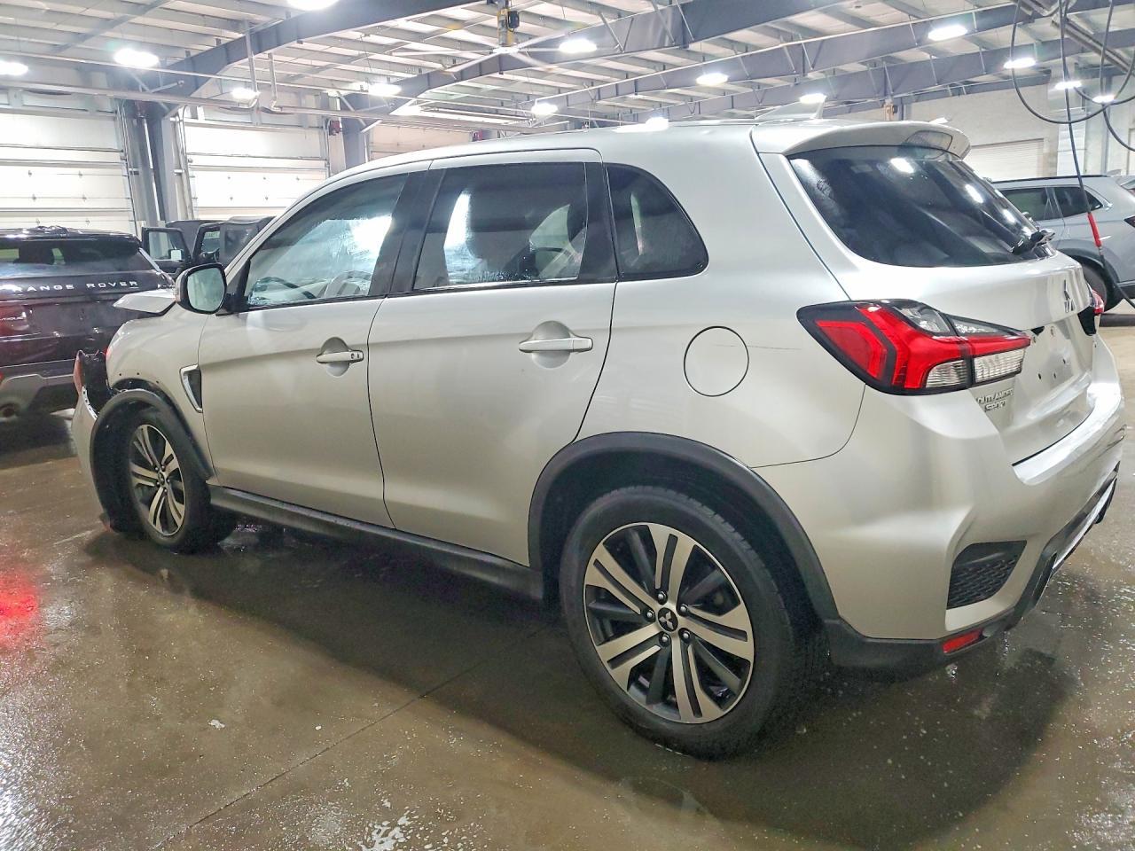 2020 Mitsubishi Outlander Sport Es - Фото 2
