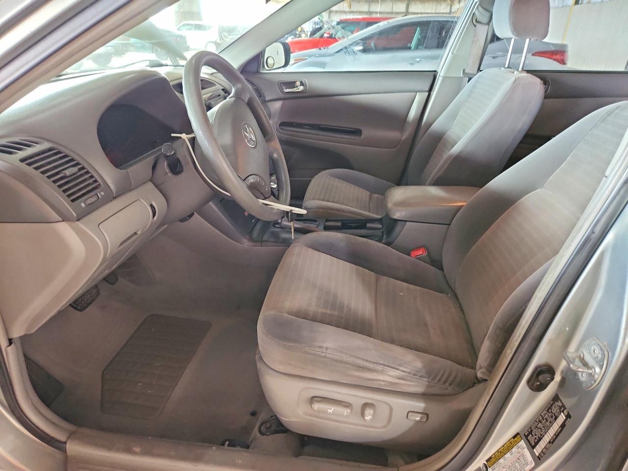 2005 Toyota Camry Le - Image 7