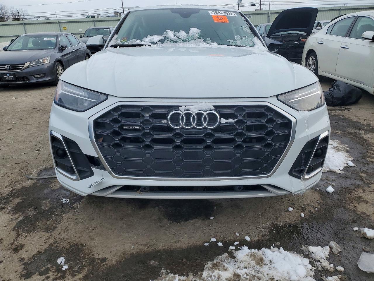 2021 Audi Q5 E Premium Plus - Image 5
