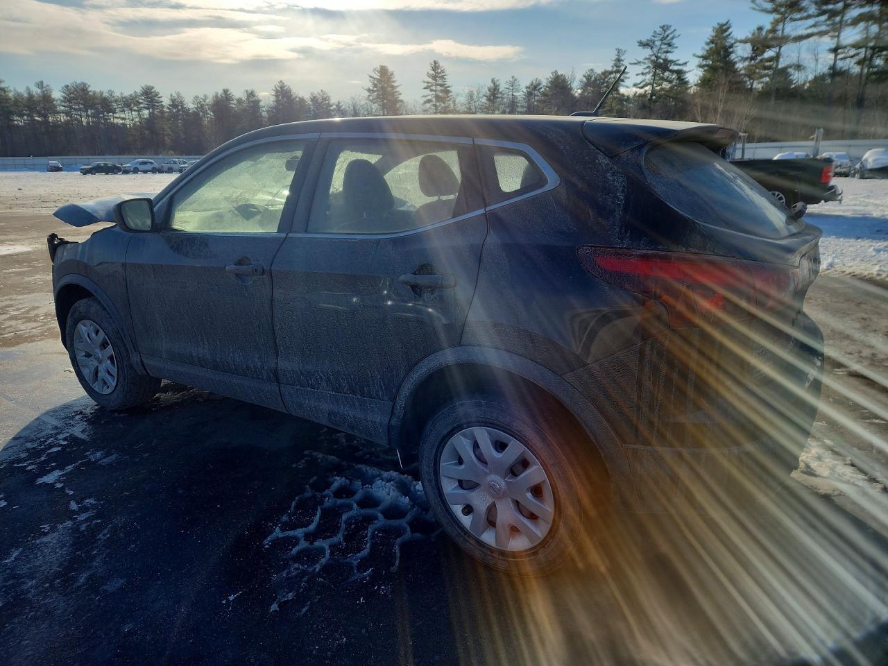 2019 Nissan Rogue Sport S - Фото 2