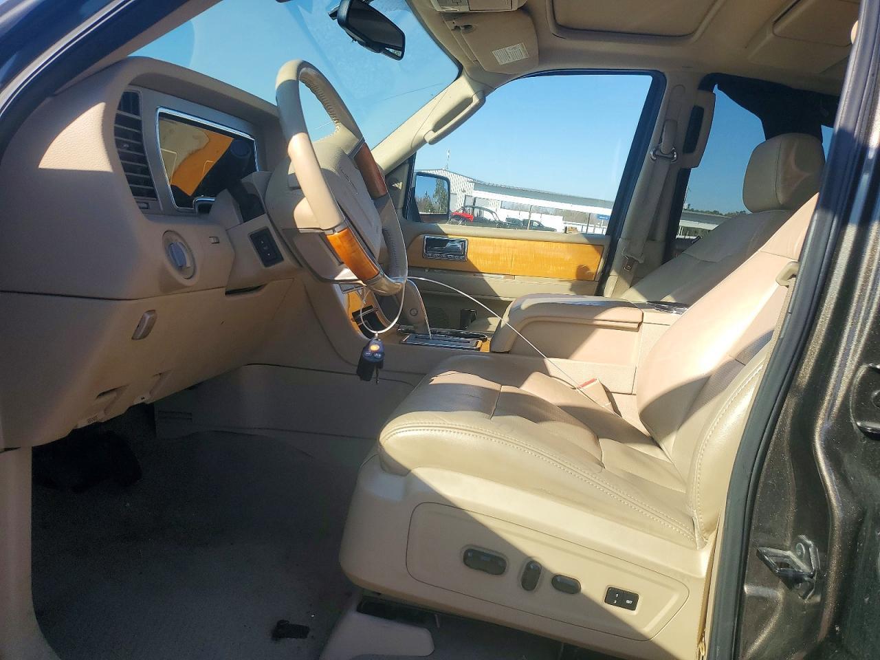2008 Lincoln Navigator - Фото 7