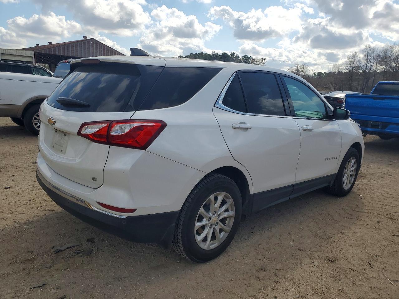 2019 Chevrolet Equinox Lt - Image 3