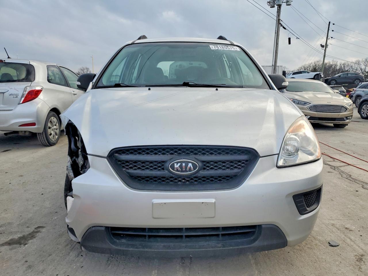 2010 Kia Rondo Base - Фото 5