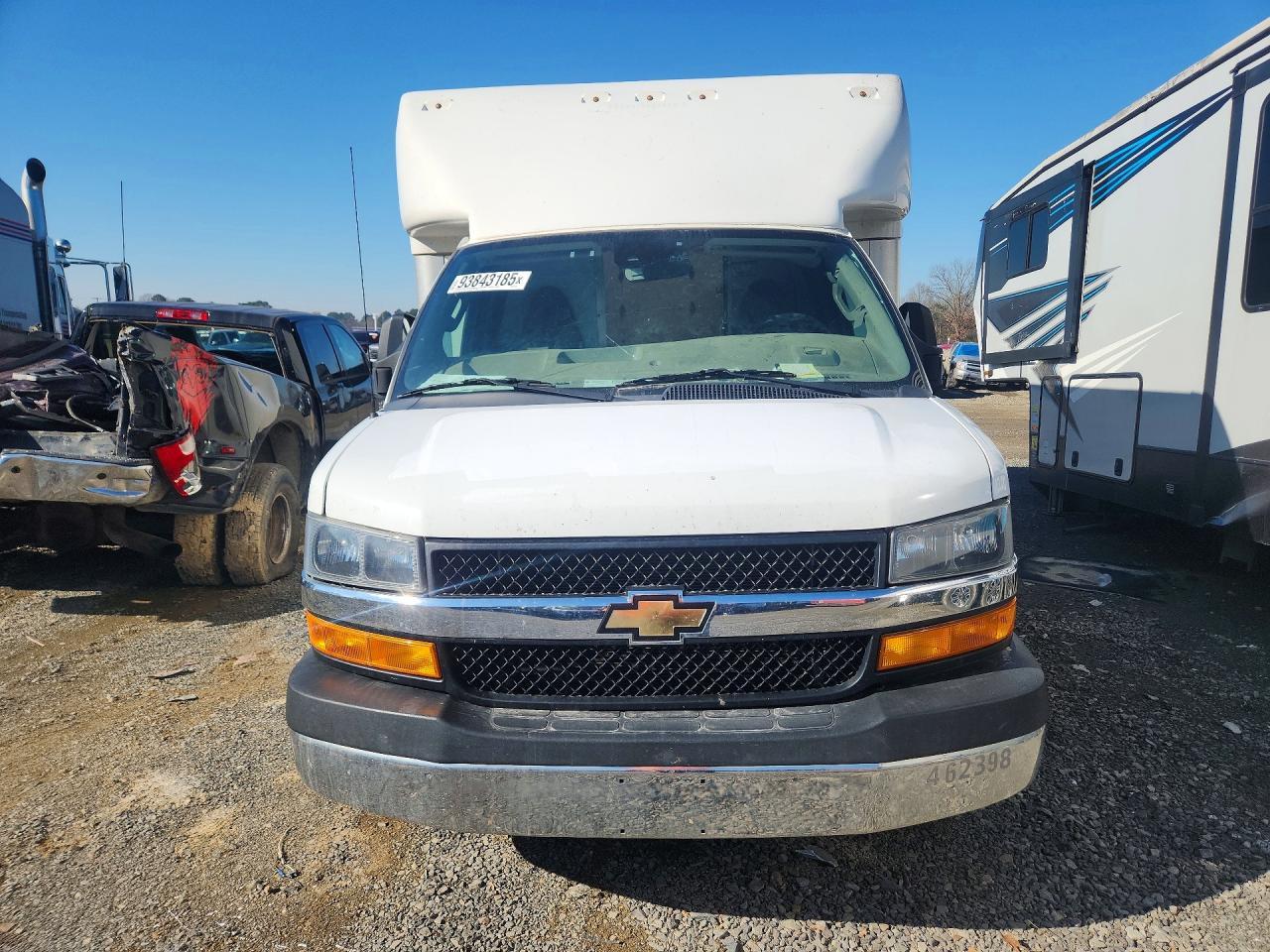 2021 Chevrolet Express Delivery Truck - Фото 5