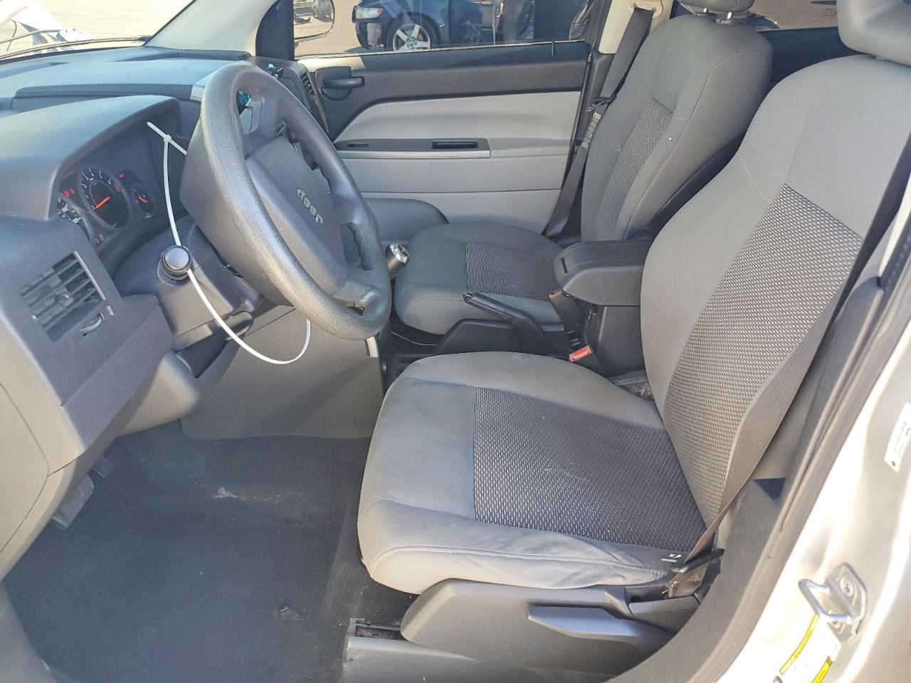 2007 Jeep Compass - Фото 7
