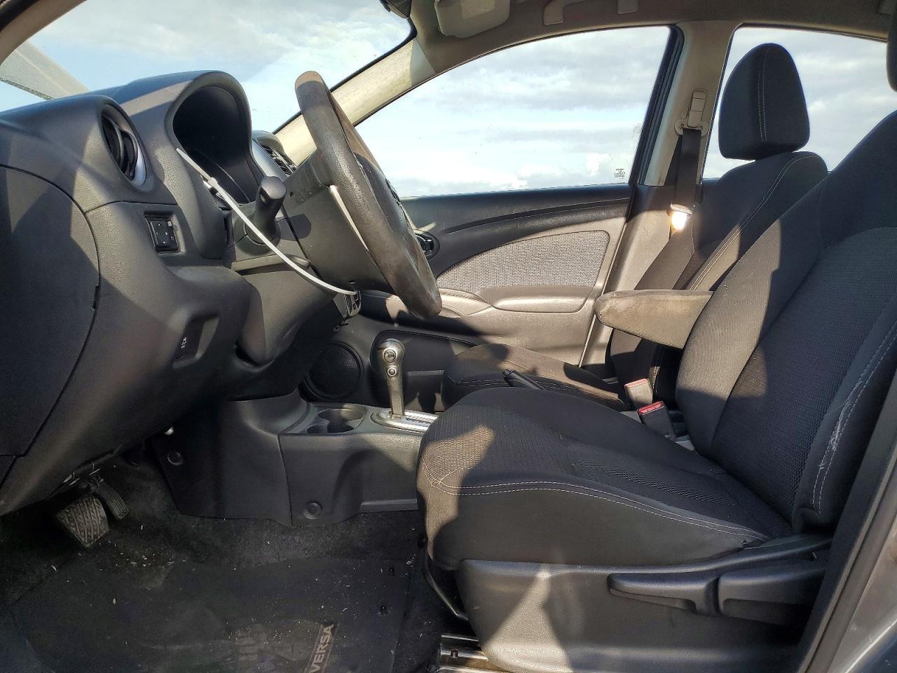 2016 Nissan Versa S - Фото 7