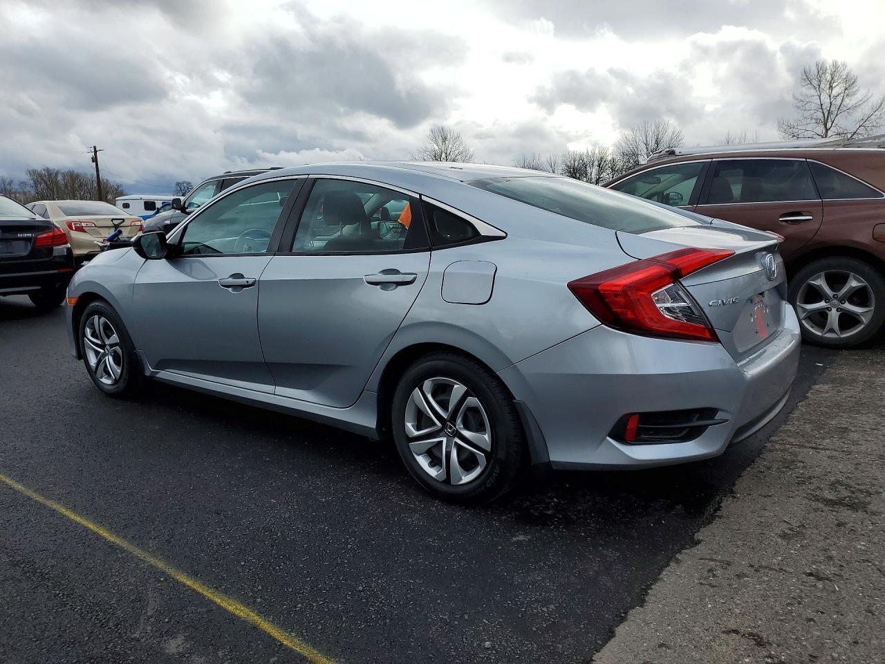 2018 Honda Civic Lx - Фото 2