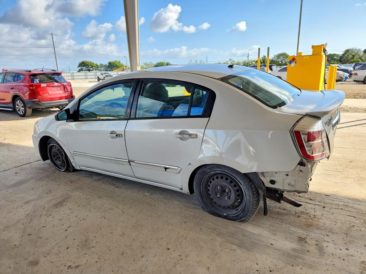 2012 Nissan Sentra 2.0 - Фото 2