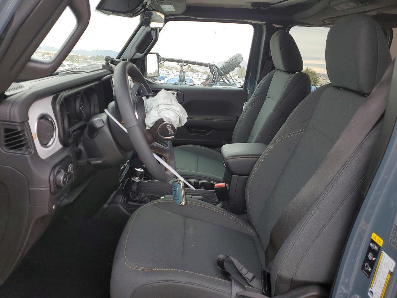 2024 Jeep Wrangler Sahara 4Xe - Image 7