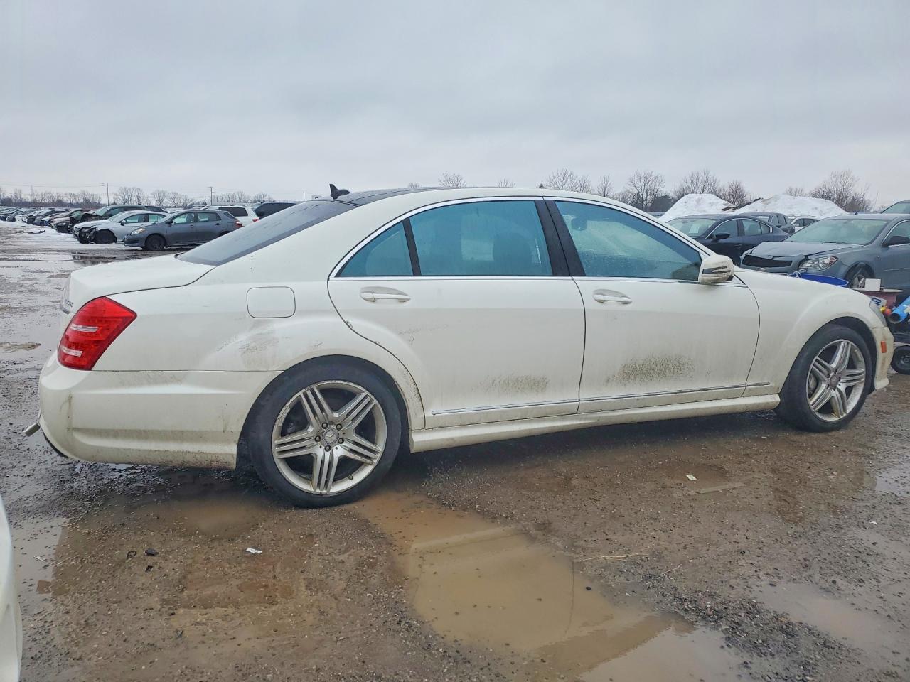 2013 Mercedes-Benz S 350 Bluetec - Image 3