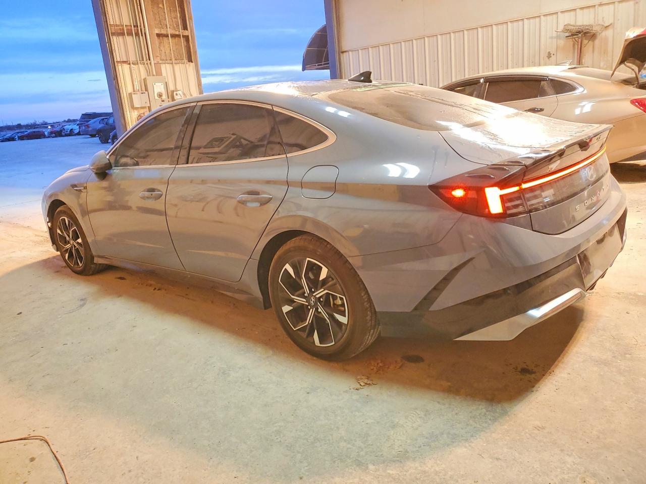 2025 Hyundai Sonata Sel - Image 2