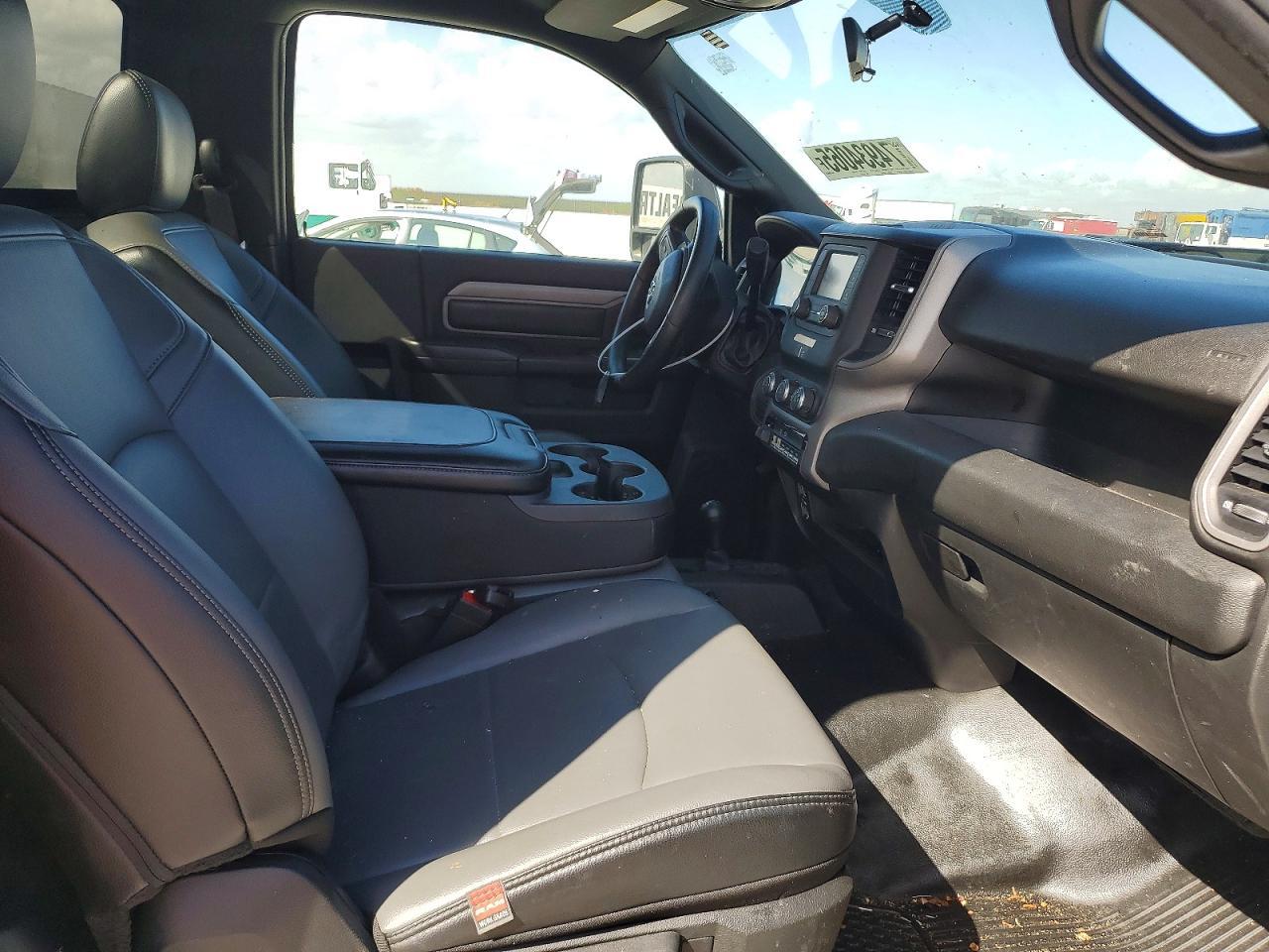 2023 Ram 5500 - Image 6