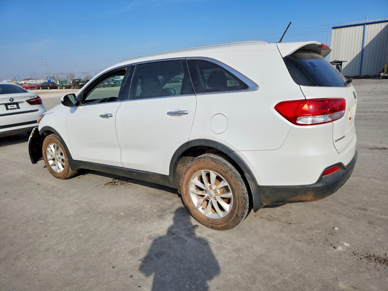 2017 Kia Sorento Lx - Image 2