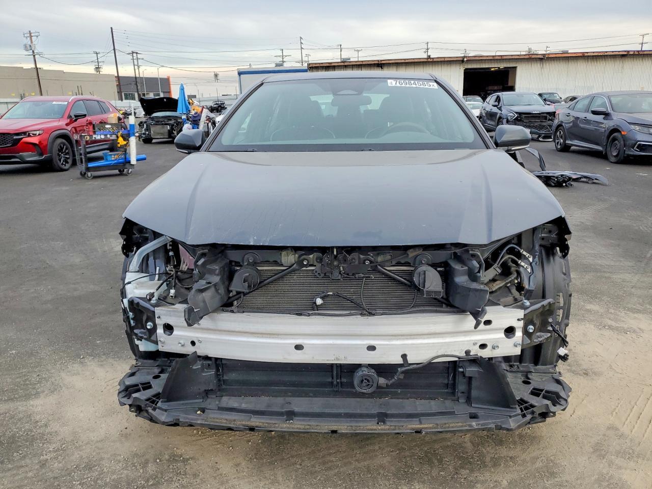 2025 Toyota Camry Se - Фото 5