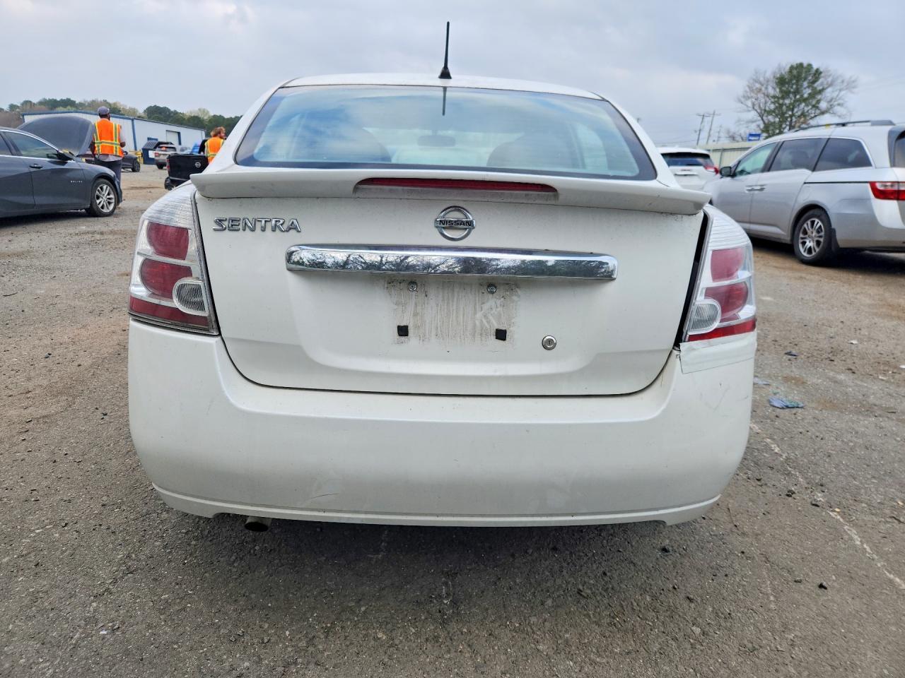 2012 Nissan Sentra 2.0 - Image 6