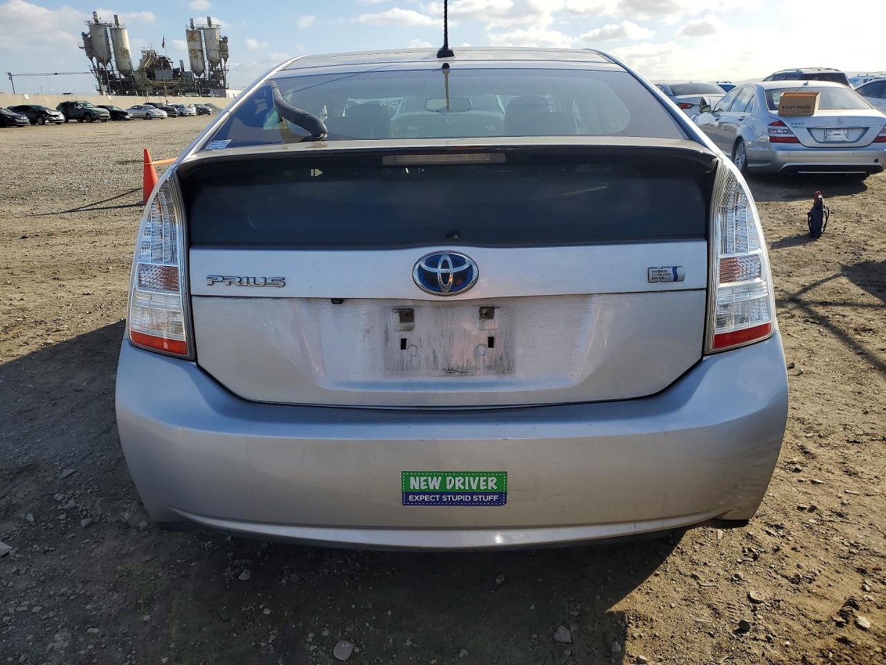 2011 Toyota Prius - Фото 6